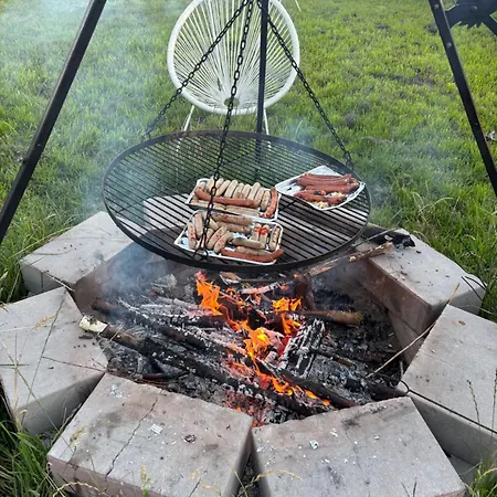 Hampton Zalew Zegrzynski * Cupel (Legionowo)