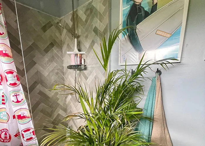 Hampton Zalew Zegrzynski *