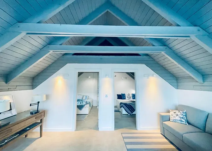 Hampton Zalew Zegrzynski