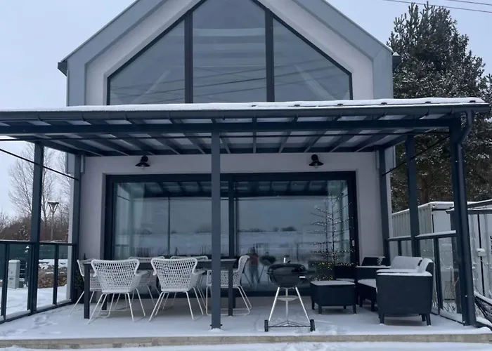 Hampton Zalew Zegrzynski * Cupel (Legionowo)